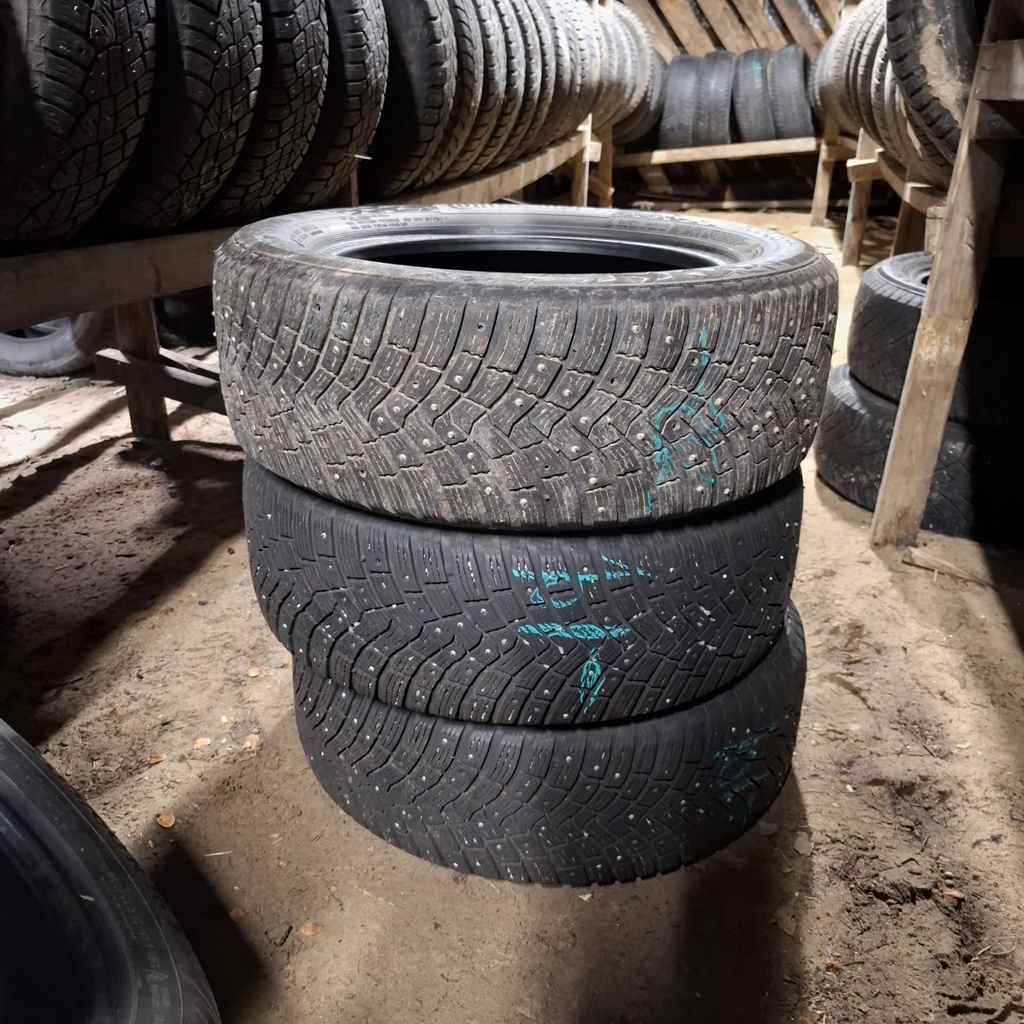 205/60R16 96T XL Continental Icecontact 3 Käytetty nastarengas 4-6mm DOT-19