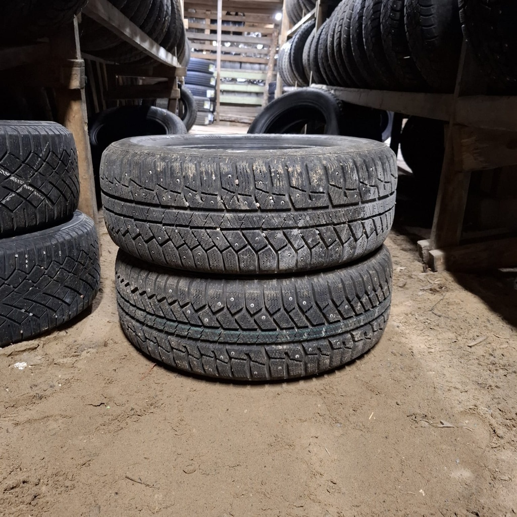 205/60R16 96T XL Continental WinterViking 2 Käytetty nastarengas 6mm DOT-07 Ja -08