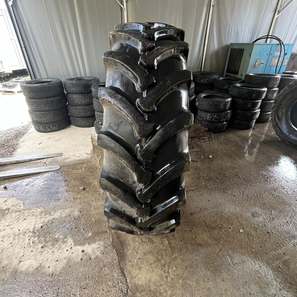 460/85R34 (18.4R34) 144A8 Belshina Käytetty rengas 26mm (Vanha, Asennus sisärenkaalla)