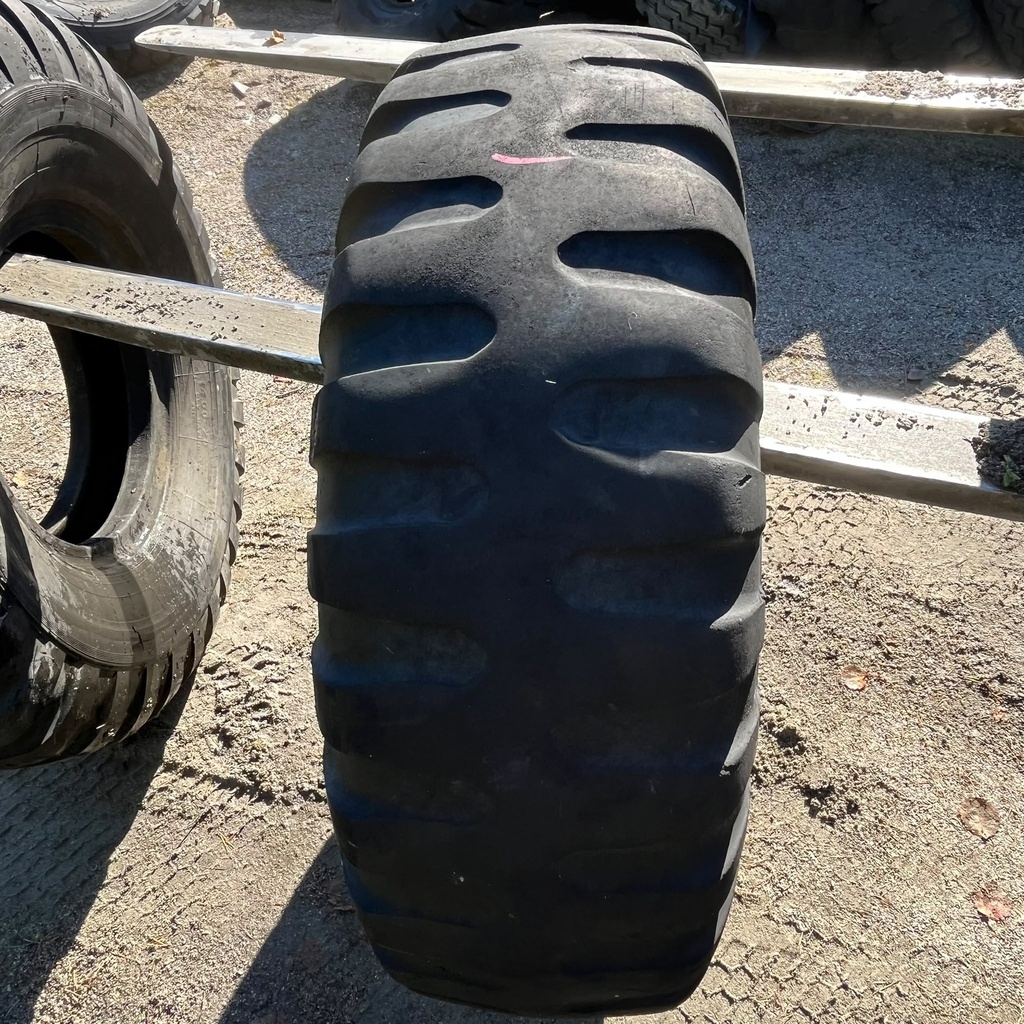 14.00-20 12PR Goodyear Military Käytetty KA-rengas trailer 6-9mm (Vanaha)