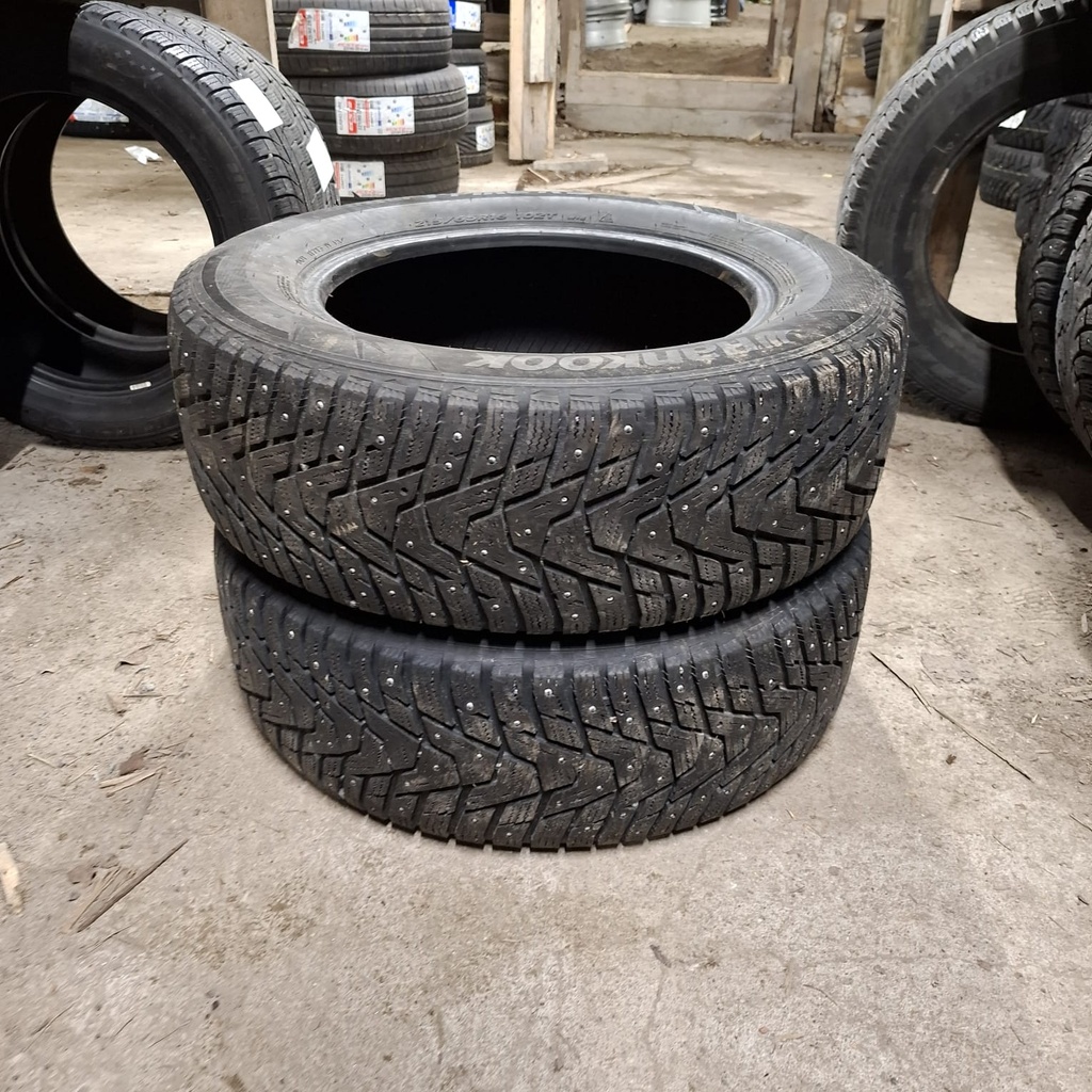 215/65R16 102T Hankook Winter I*Pike RS2 Käytetty nastarengas 6-6,5mm DOT-18