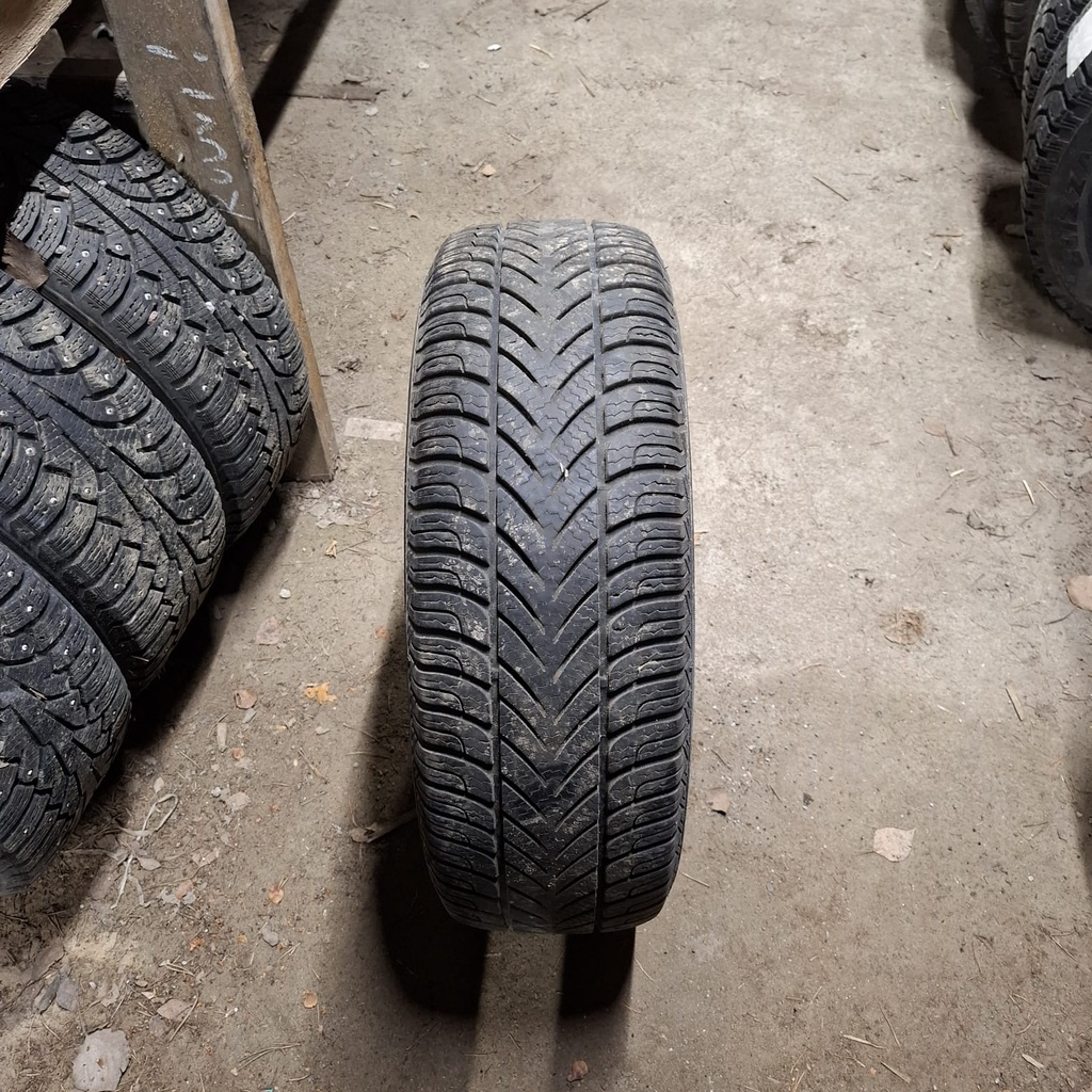 215/65R16 98H Fulda Kristal Supremo Käytetty kitkarengas 6,5mm DOT-05