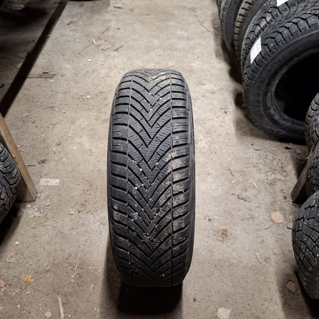 215/65R16 98H Vredstein Wintrac Käytetty kitkarengas 7mm DOT-20