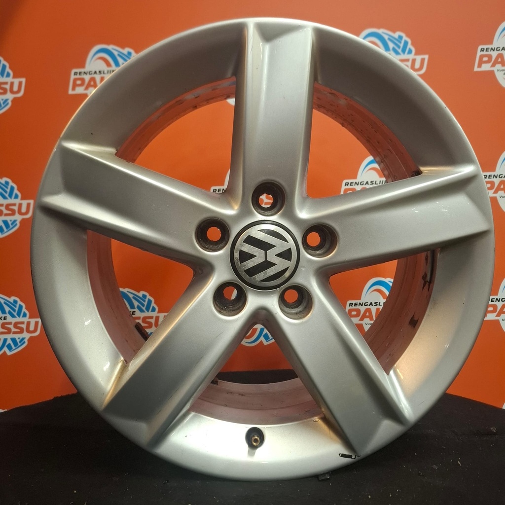 Käytetty VW vannesarja 5x112 ET 46 KR 66,5 7x16"