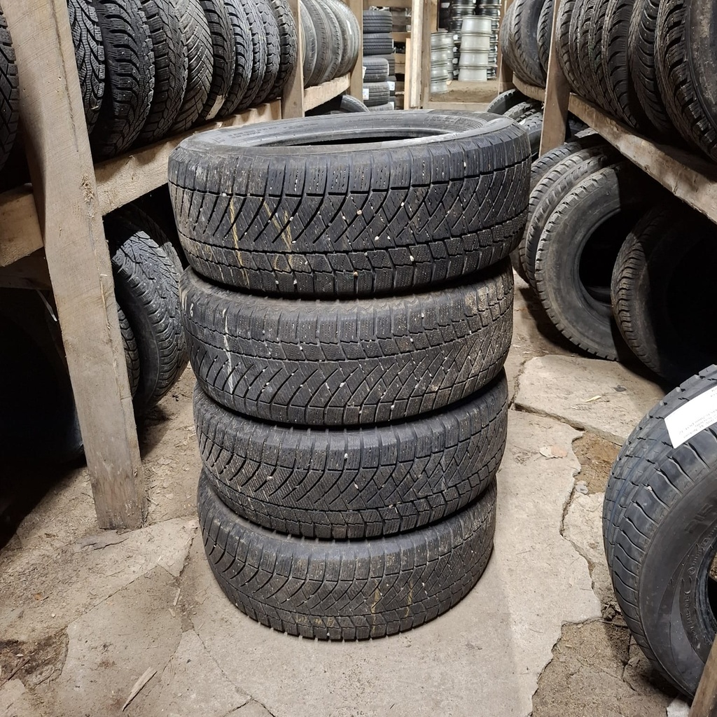 215/60R16 99T XL Continental Vikingcontact 6 Käytetty kitkarengas 4-6,5mm DOT-14 ja -16