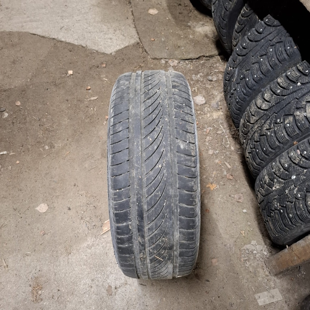 215/55R16 97V XL Nokian NRVI Käytetty kesärengas 4,5mm DOT-05
