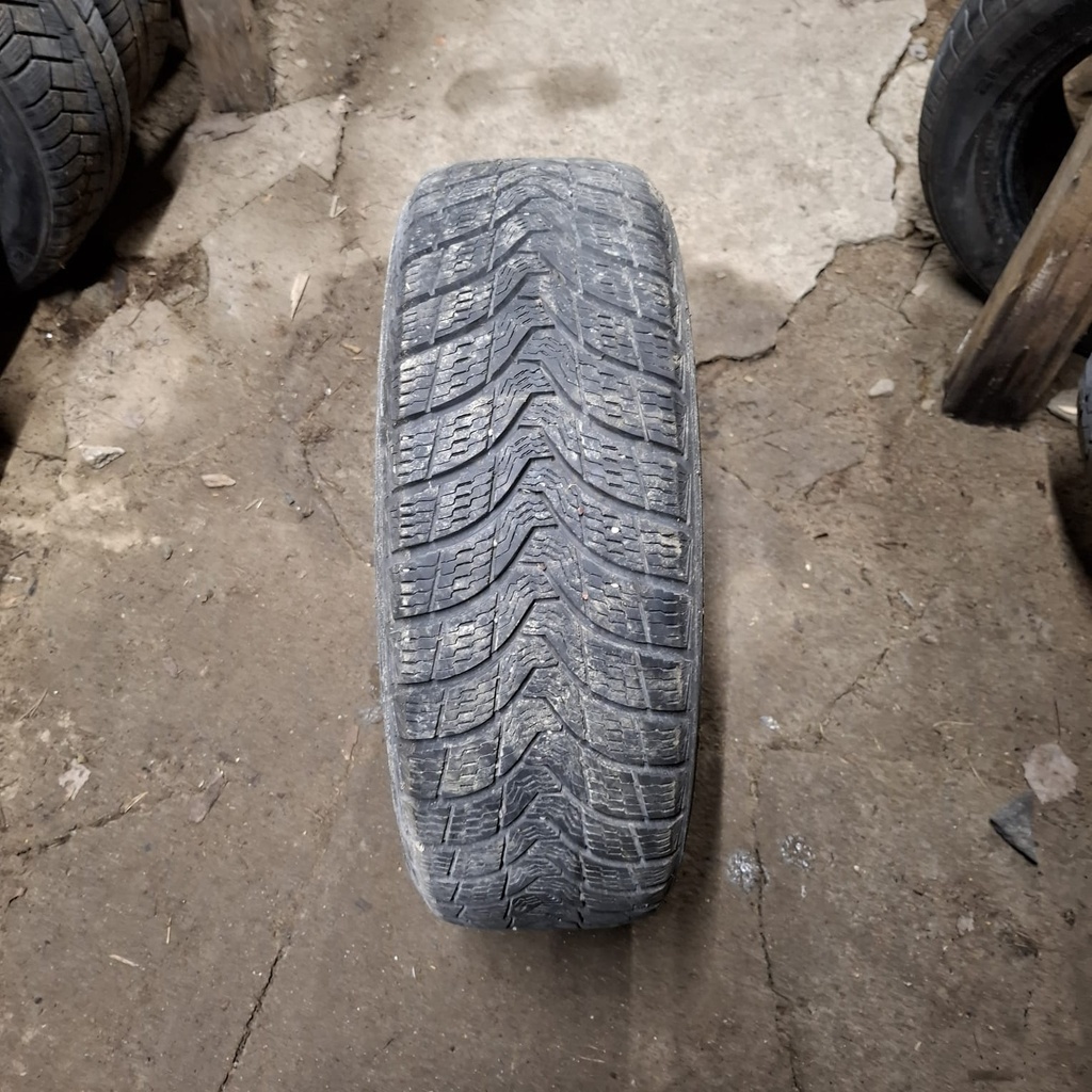 215/60R16 95T Premiorri Viamacciore Käytetty kitkarengas 8mm DOT-17