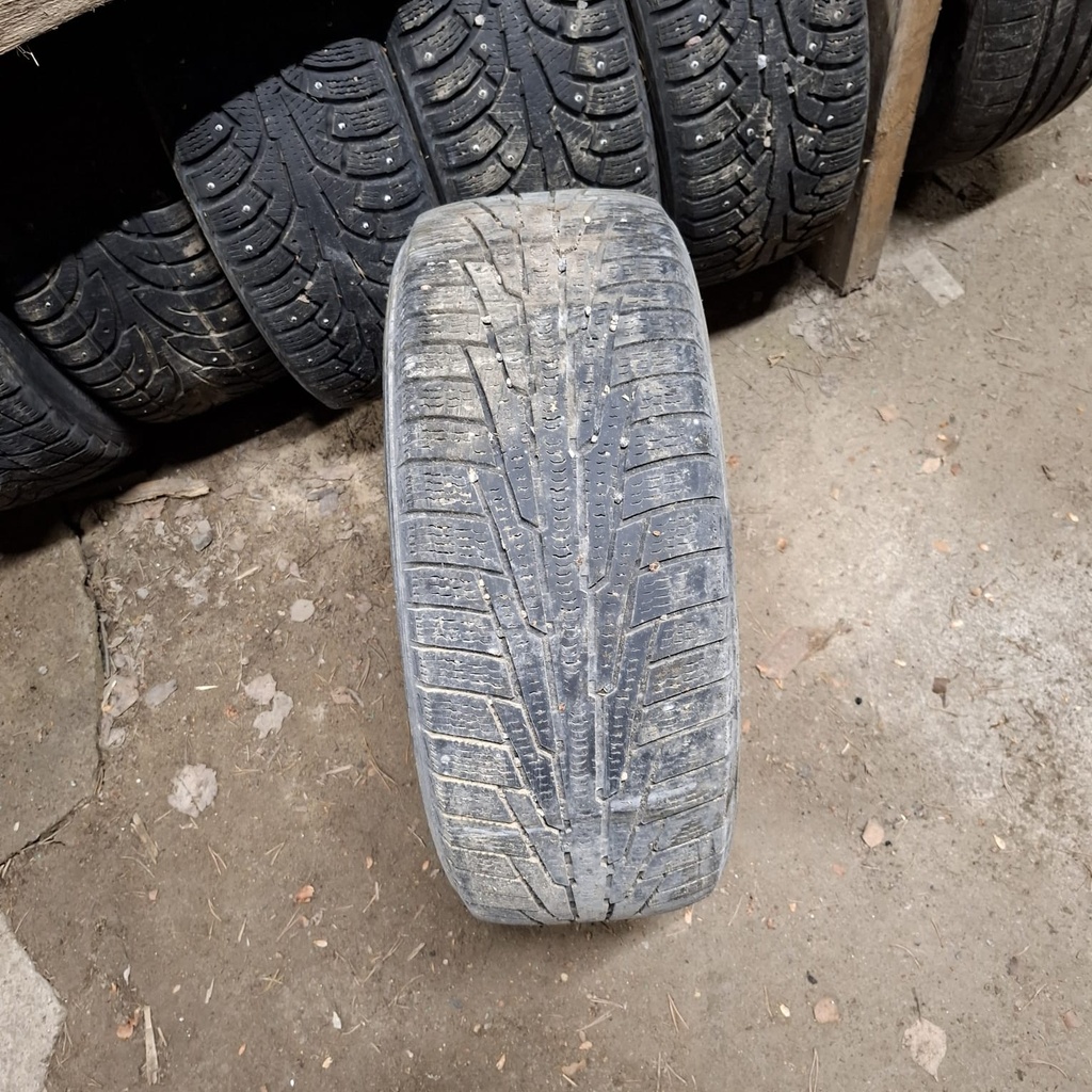 215/55R16 97R XL Nokian Hakkapeliitta R Käytetty kitkarengas 5mm DOT-09