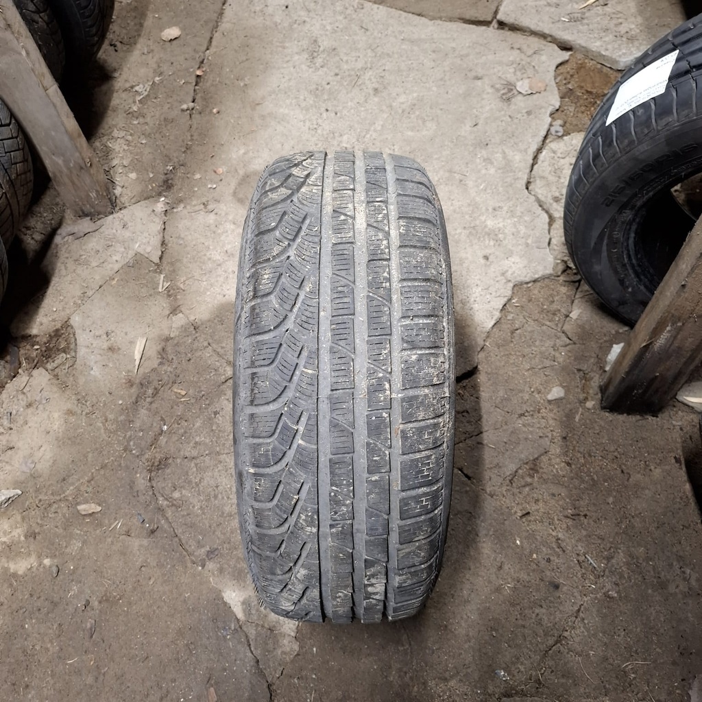 215/55R16 93H Pirelli Sottozero Winter 210 Käytetty kitkarengas 6mm DOT-09