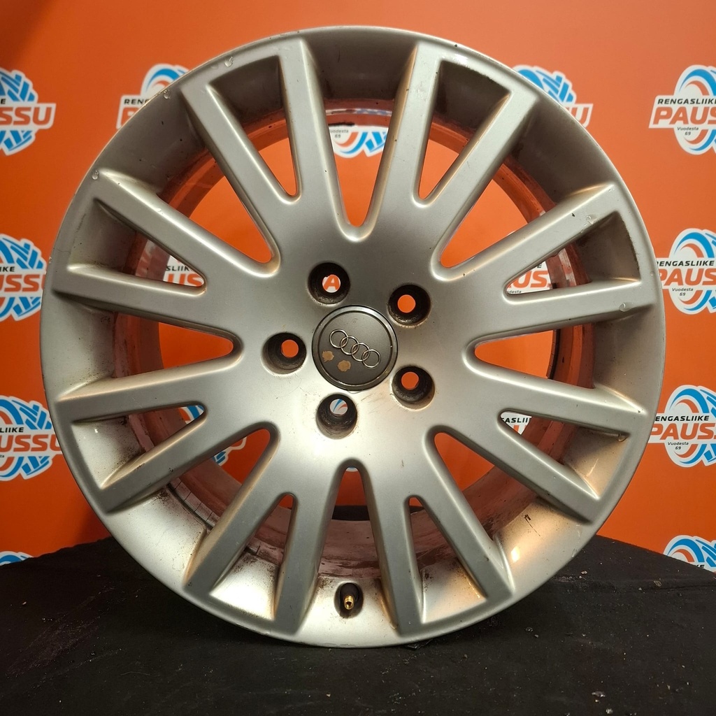 Käytetty AUDI vannesarja 5x112 ET 45 KR 57,1 7.5x17"