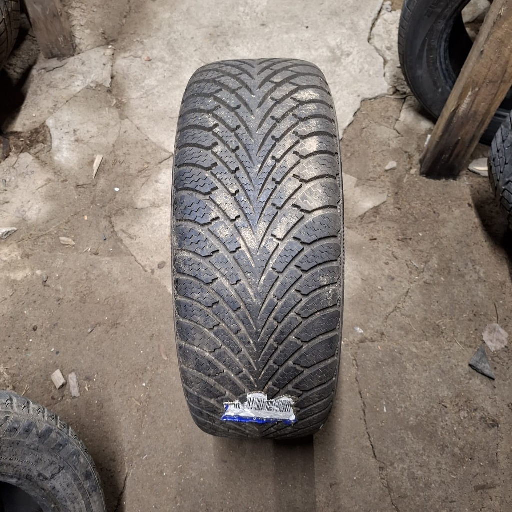 215/55R16 93H Fulda Kristall Rotego Käytetty kitkarengas Ajamaton DOT-98