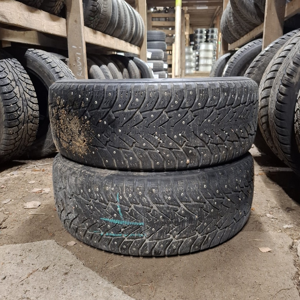 215/60R16 99T XL Bridgestone Noranza 001 Käytetty nastarengas 6-7mm DOT-17