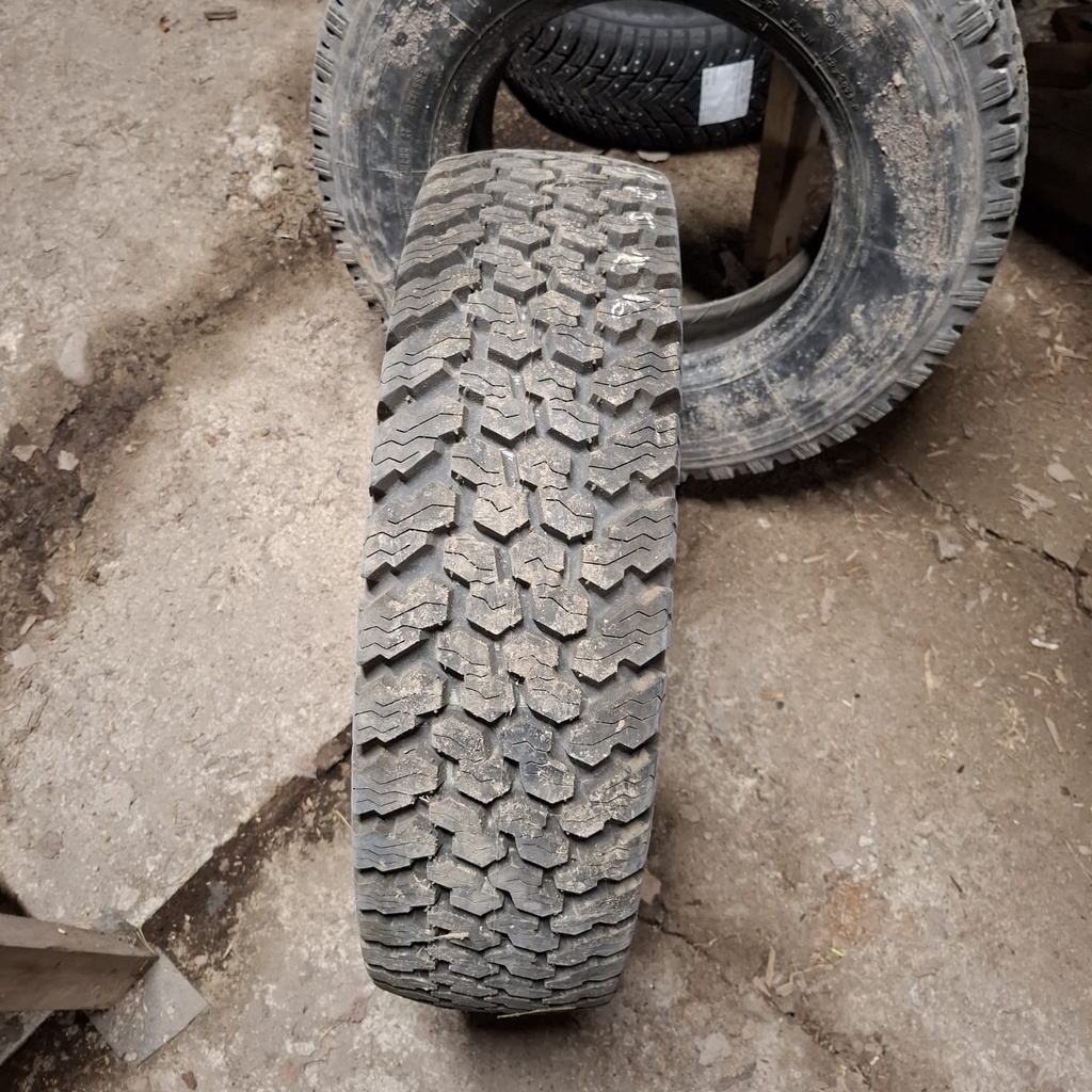 LT225/75R16 Sport King A/T Käytetty kesärengas 10mm DOT-98