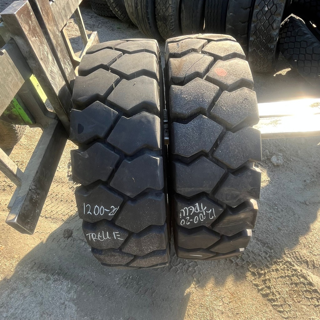12.00-20 20PR Trelleborg T-900 Käytetty työkoneen rengas 33mm