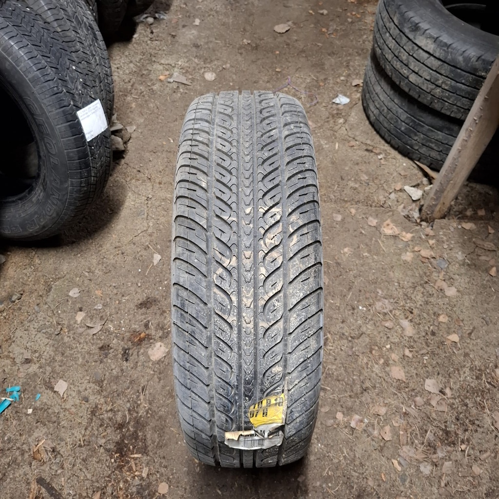245/70R16 107H BFGoodrich Macadam T/A Käytetty kesärengas Ajamaton DOT-03