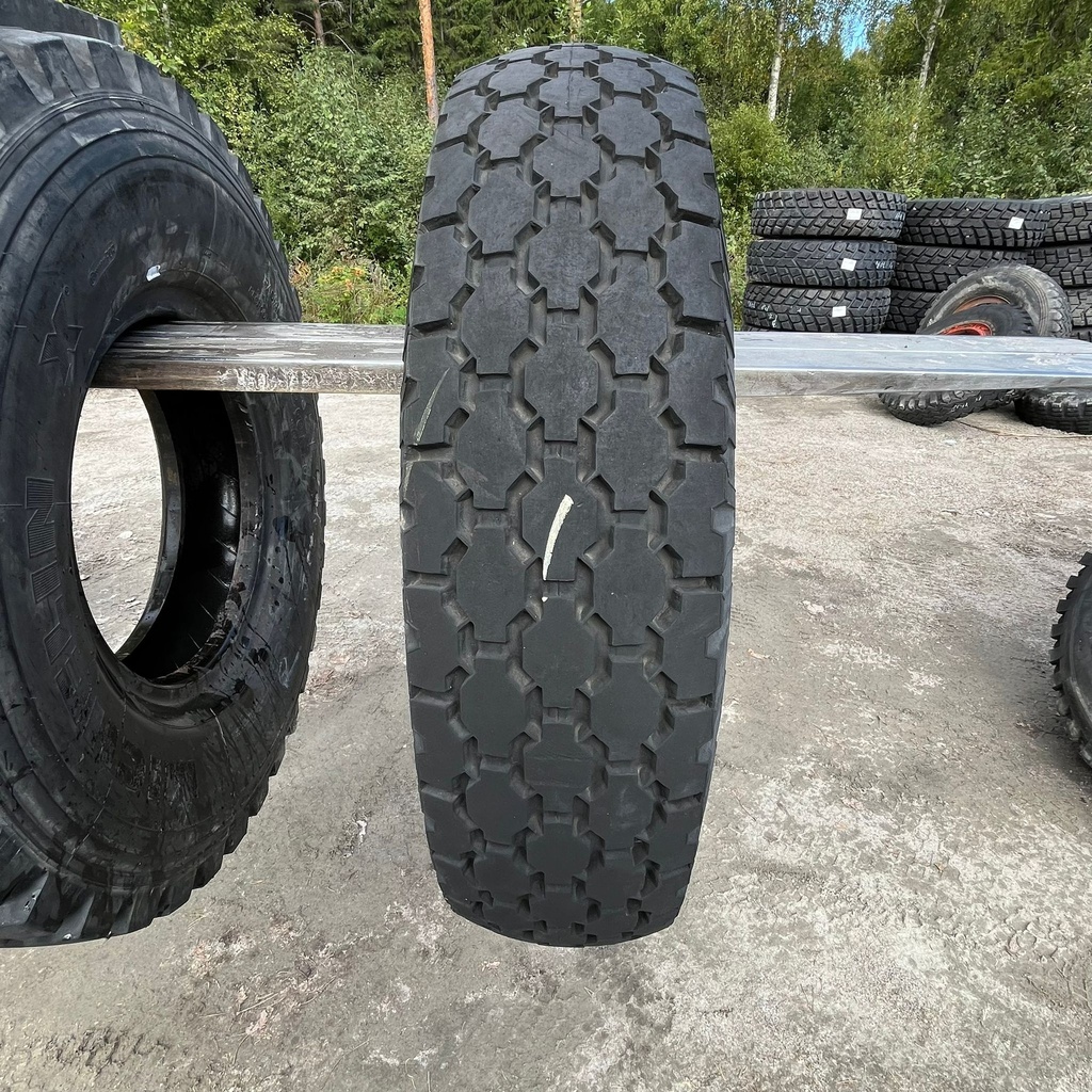 12.00-20 Käytetty KA-rengas 12mm