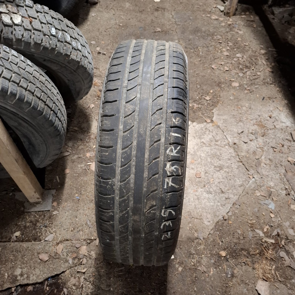 235/75R16 108H Nexen Roadian 541 Käytetty kesärengas 3mm DOT-15