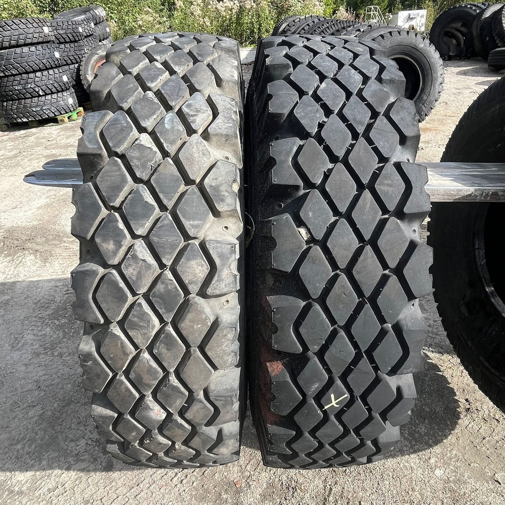 320-508/12.00-20 14PR  Käytetty KA-rengas 20mm