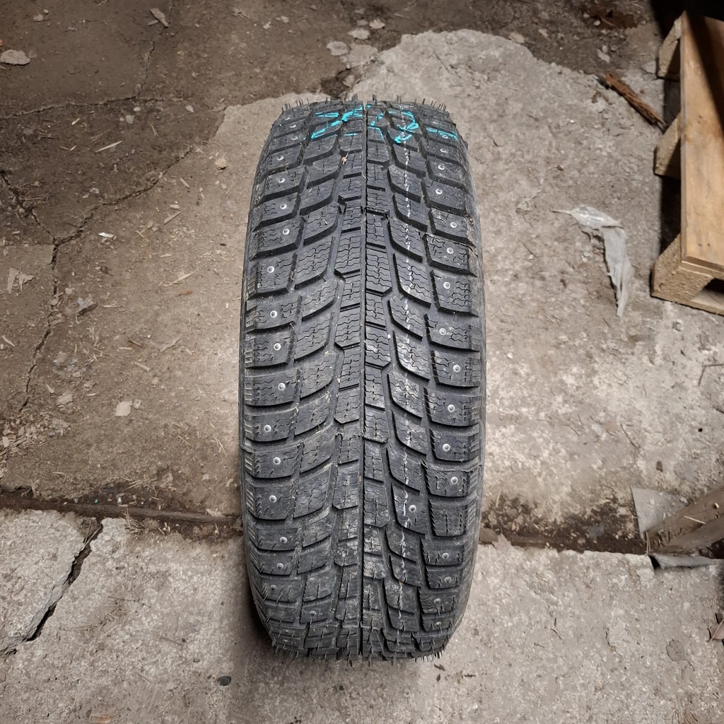 225/60R16 98T Michelin X-Ice North Käytetty nastarengas Ajamaton DOT-07