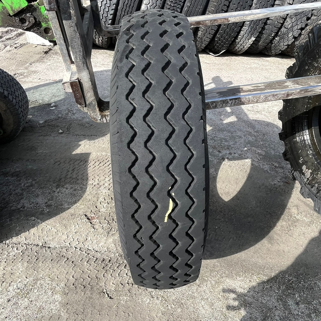 12.00-20 18PR Pneumant L22 Käytetty KA-rengas 9mm