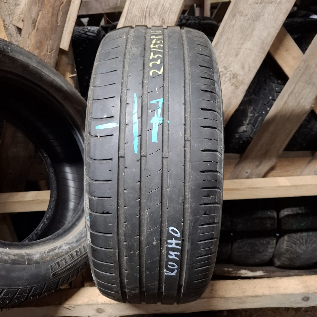 225/55ZR16 95W Kuhmo Ecsta HS51 Käytetty kesärengas 4mm DOT-17