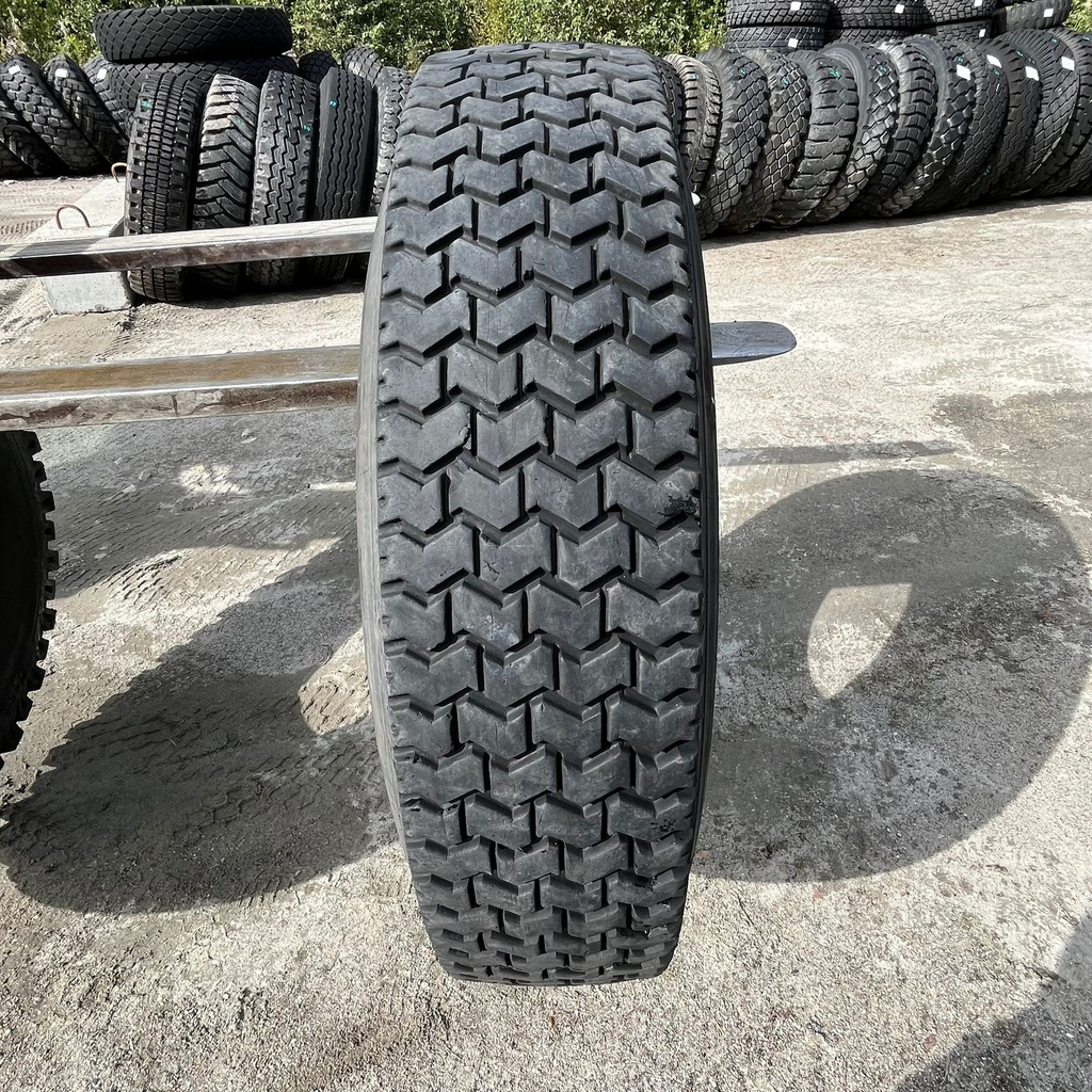 12.00-20 16pr Michelin XR Käytetty KA-rengas 9mm DOT-99