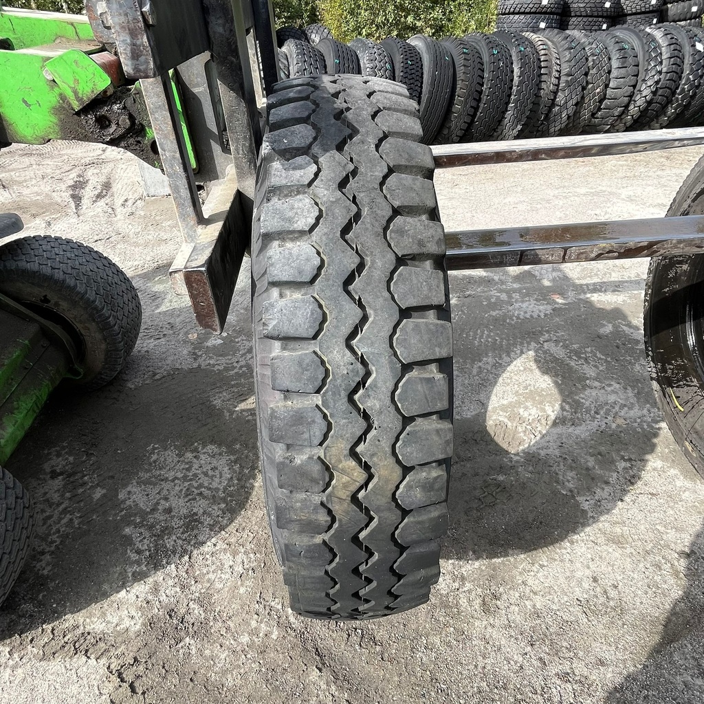 12.00-20 16PR Pneumant Defanto L28 Käytetty KA-rengas 10mm