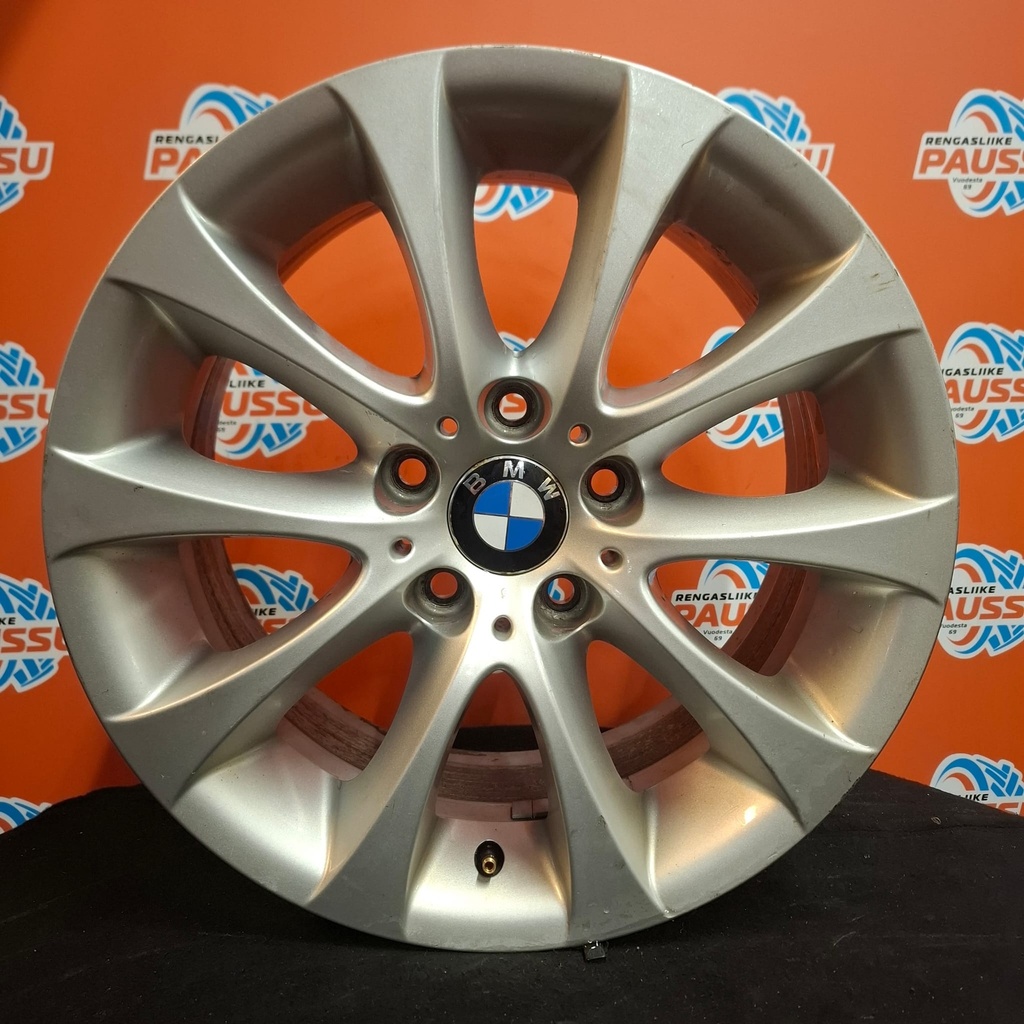 Käytetty BMW Style 188 vannesarja 5x120 ET34 KR72,6 8x17"