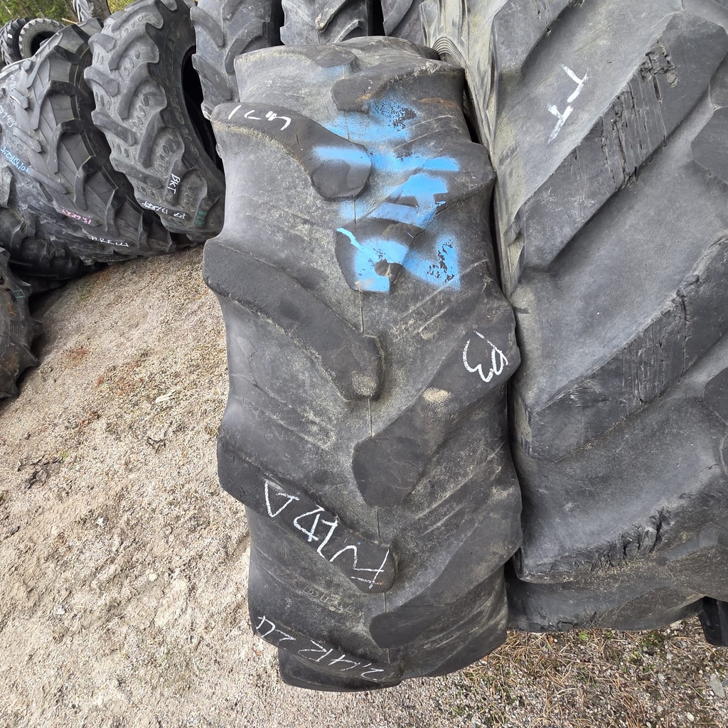 320/85R24 (12.4R24) 119A8 Fulda Pioner Radial Käytetty rengas 10mm DOT-06 (Kuivumaa)