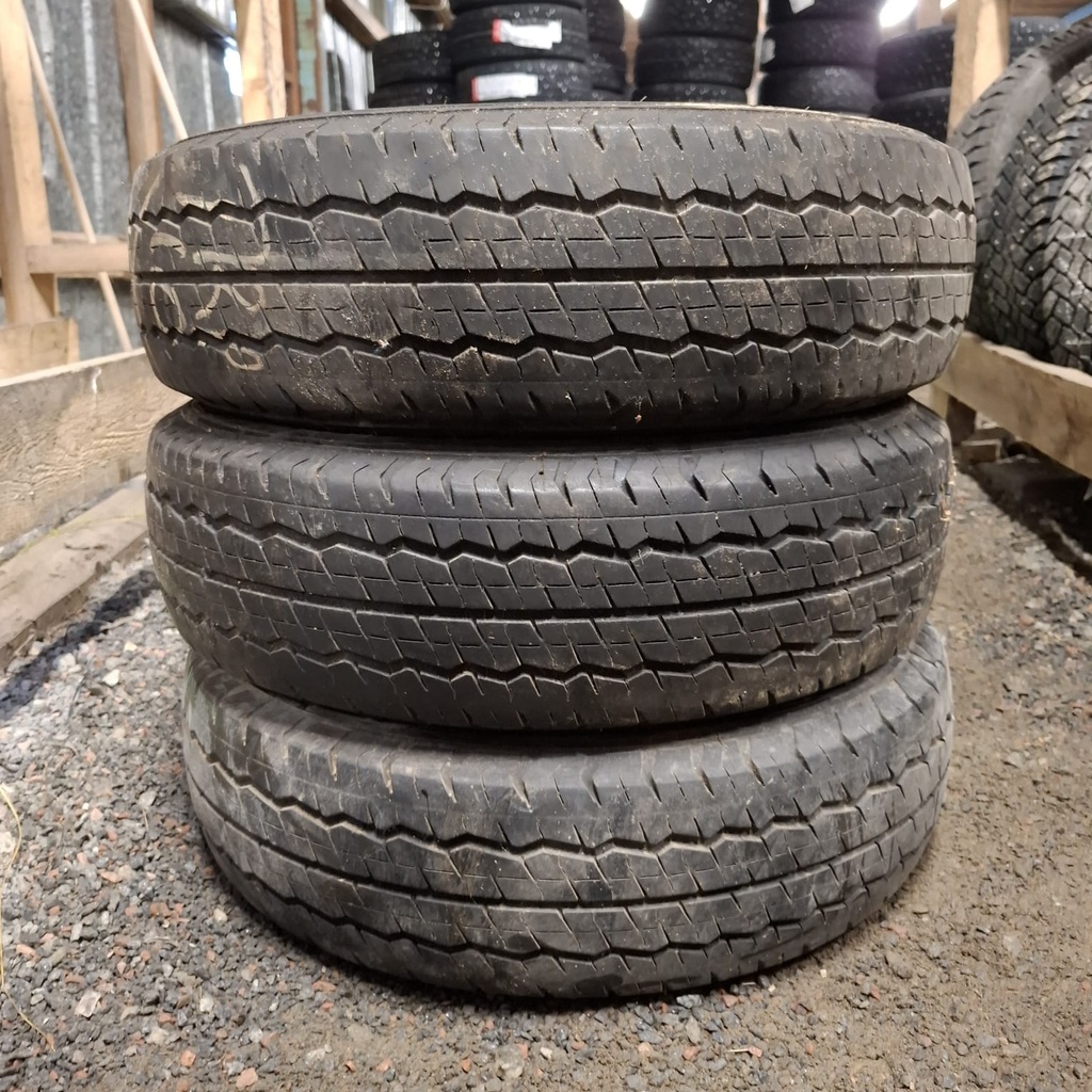 165/70R14C 89/87R Dunlop SP LT30-6 Käytetty kesärengas 4,5mm DOT-05 ja -07