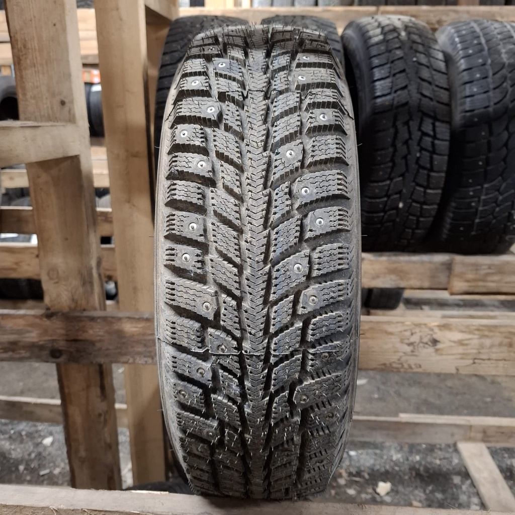 175/65R14C 90/88Q Nokian Hakkapeliitta C2 Käytetty nastarengas Ajamaton DOT-04