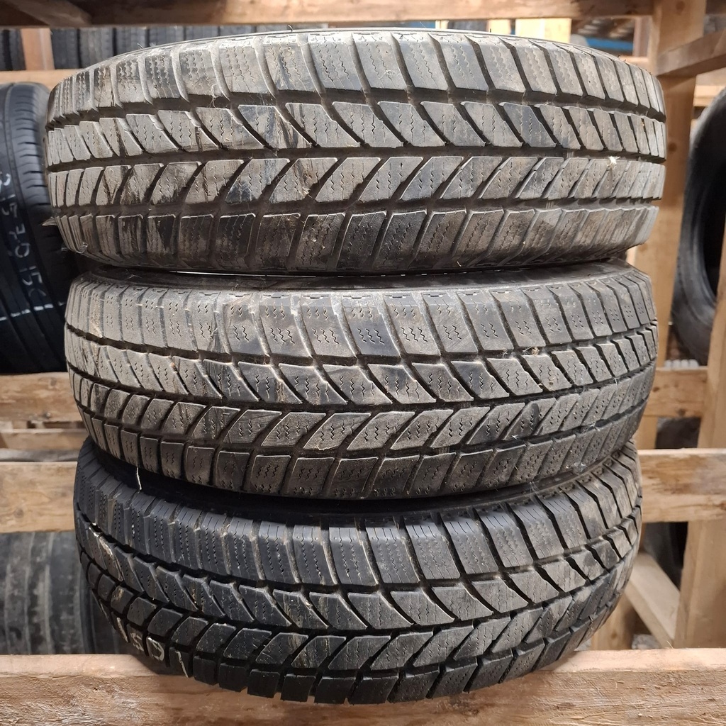 165/70R14C 89/87R Hankook W400 Winter Radial Käytetty kitkarengas 7-9mm DOT-06