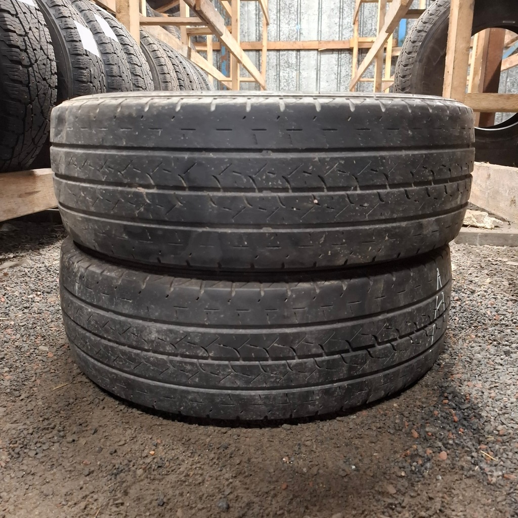 215/70R15C 109/107S Bridgestone Duravis R660 Käytetty kesärengas 4,5-6,5mm DOT-20