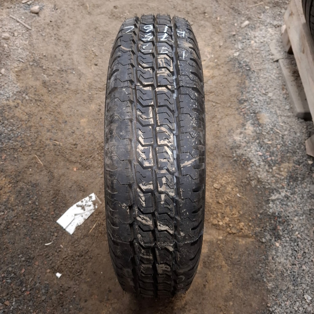 175/75R16C 101/99R Nexen Roadian CT8 Käytetty kesärengas 8,5mm DOT-19