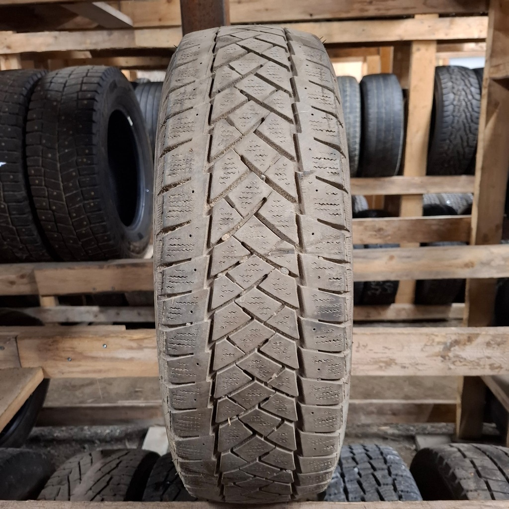 195/65R16C 104/102R Dunlop Sp LT60-8 Käytetty kitkarengas 6mm DOT-06