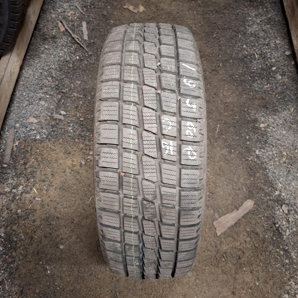 195/60R16C 99/97T Toyo H09 Käytetty kitkarengas Ajamaton DOT-16