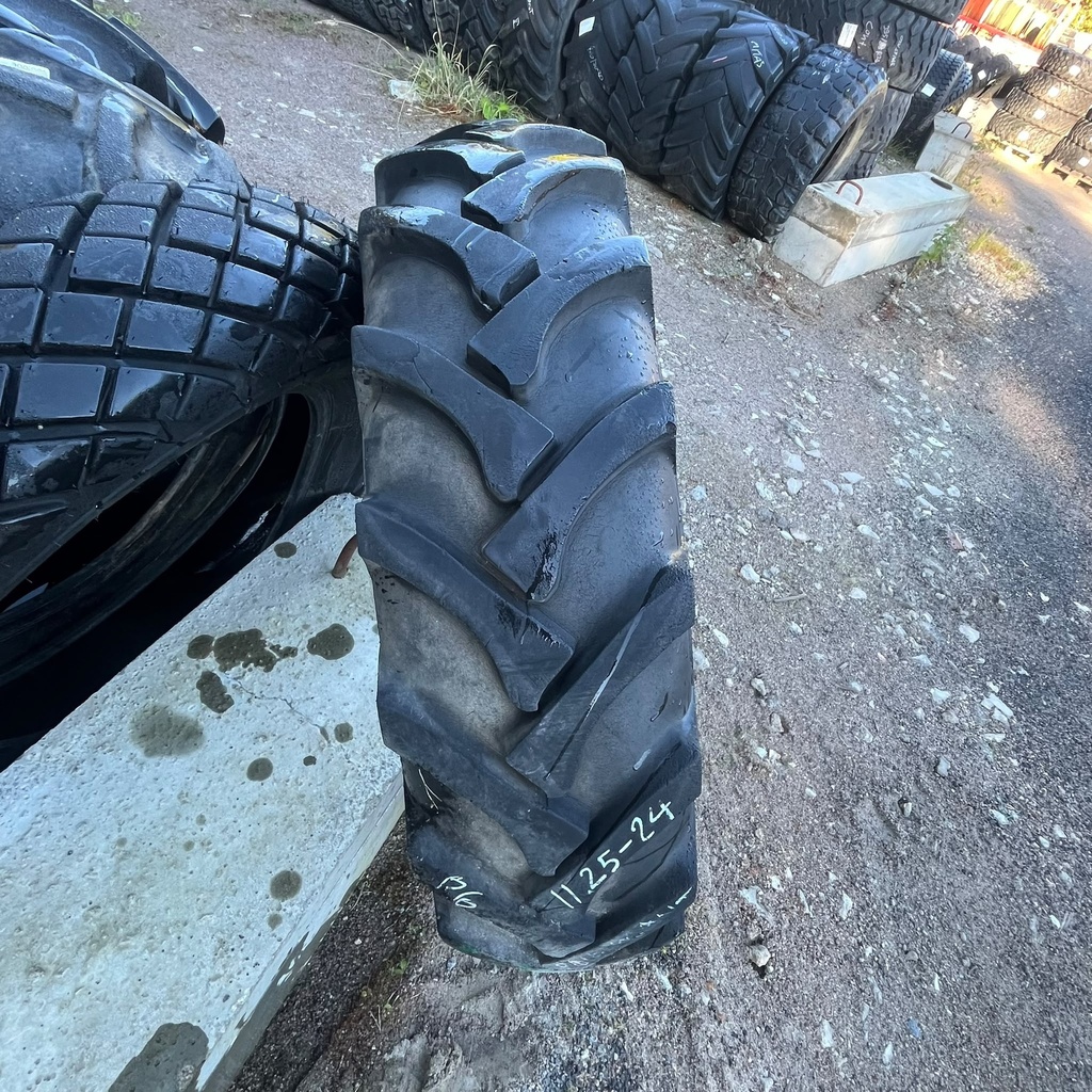 11.25-24 10pr Käytetty rengas Pneumant 21mm (Vanha)