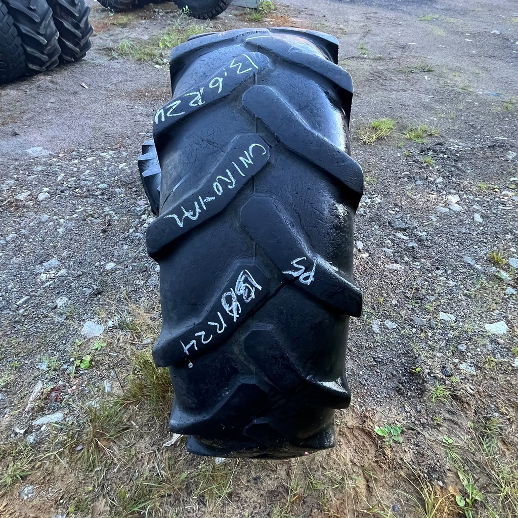 340/85R24 (13.6R24) 121A8 Uniroyal Radial Agro-UR T  Käytetty rengas 7mm (Vanha, Kuivumaa)