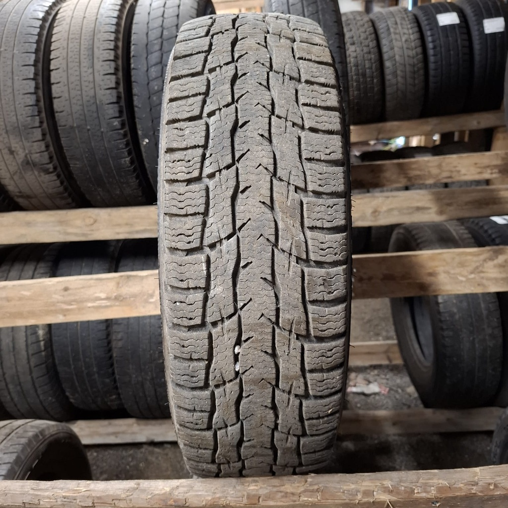 195/75R16C 107/105R Nokian Hakkapeliitta CR3 Käytetty kitkarengas 7,5mm DOT-16