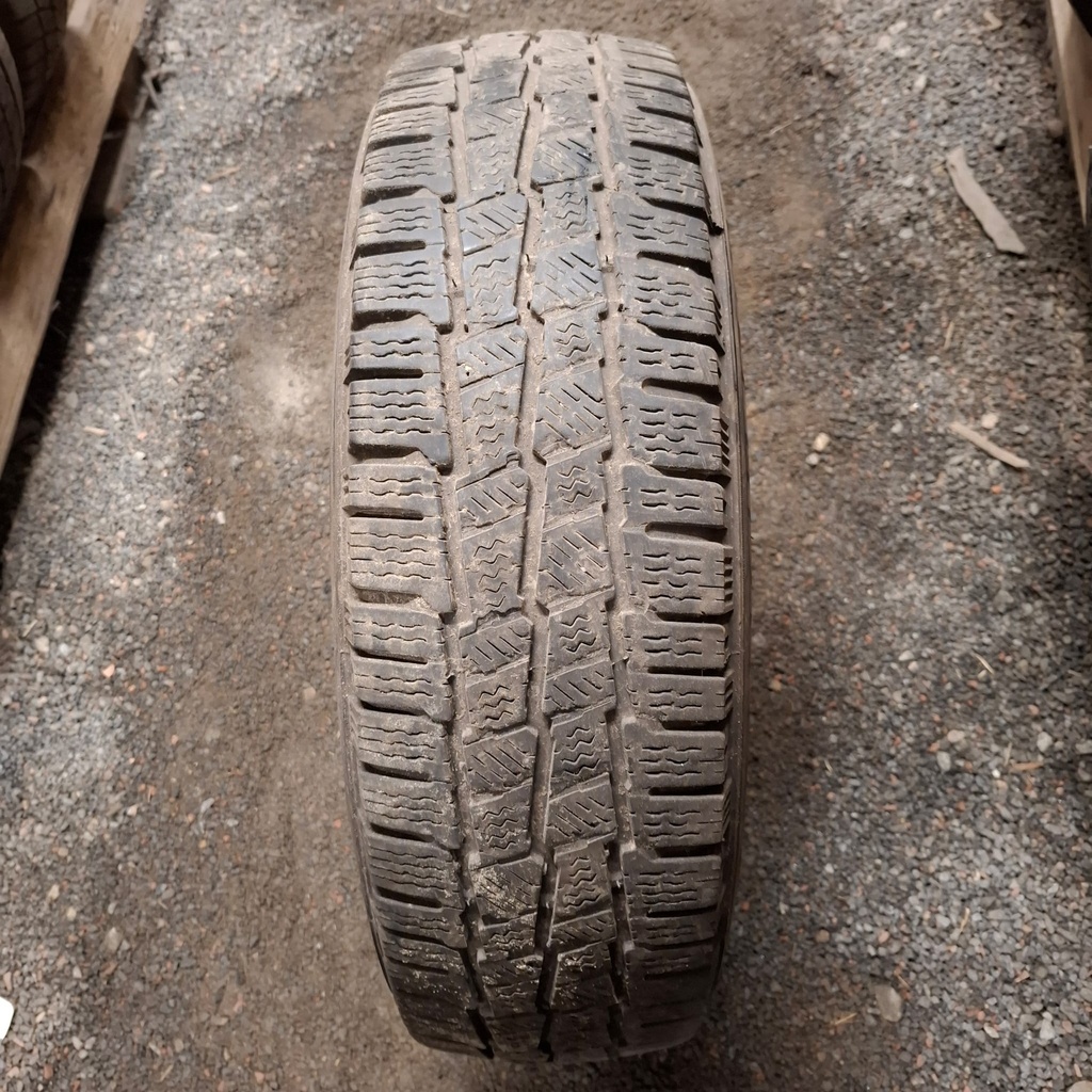 205/75R16C 113/111R Michelin Agilis alpin Käytetty kitkarengas 5,5mm DOT-18