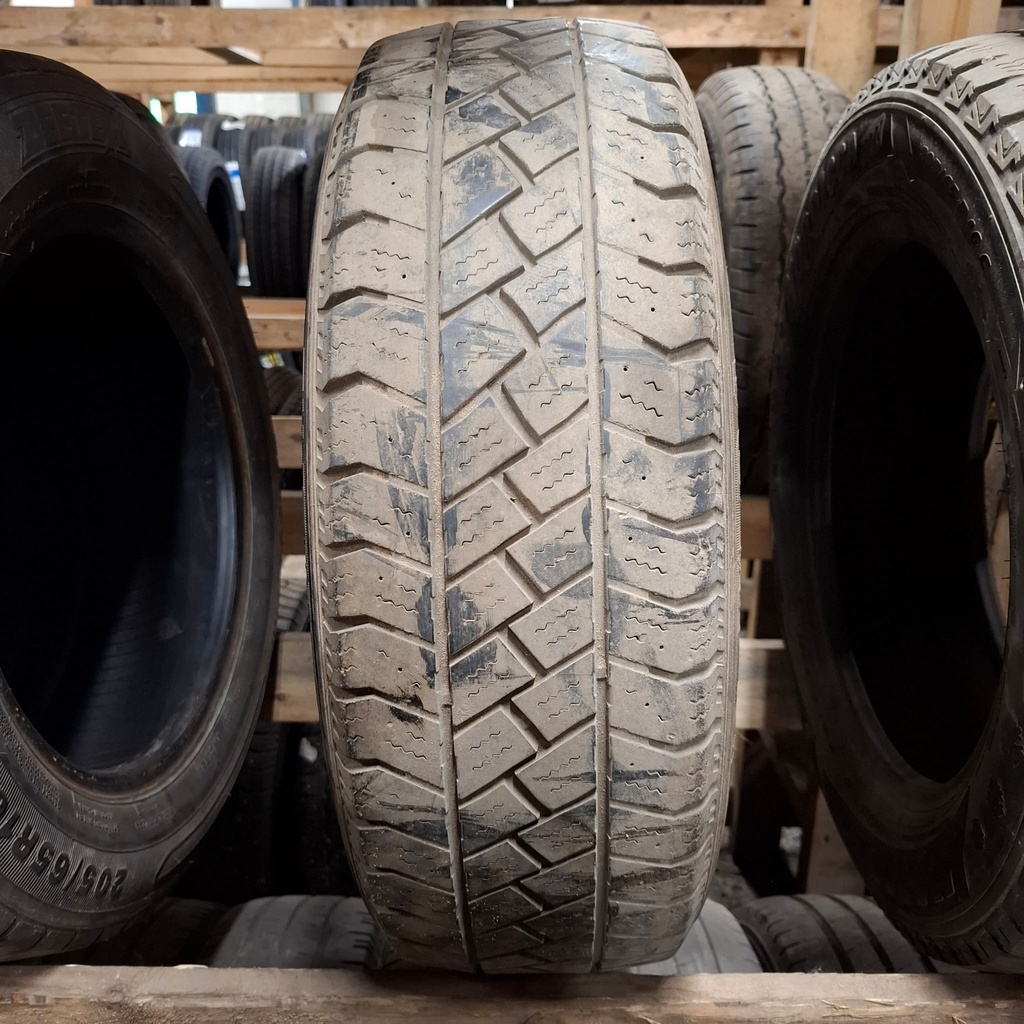 205/65R16C 107/105T Fulda Conveo Käytetty kitkarengas 5mm DOT-11