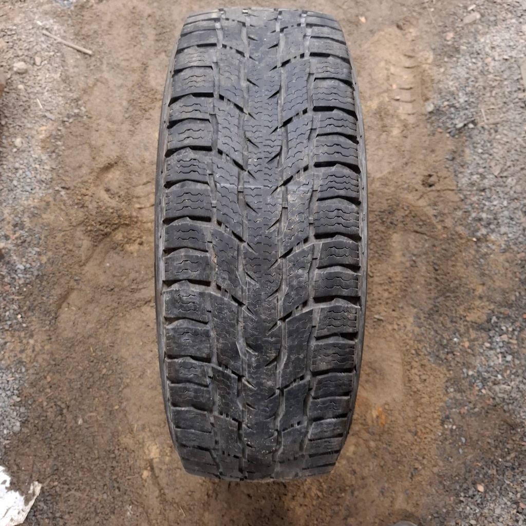 205/65R16C 107/105T Nokian WRC3 Käytetty kitkarengas 6mm DOT-17