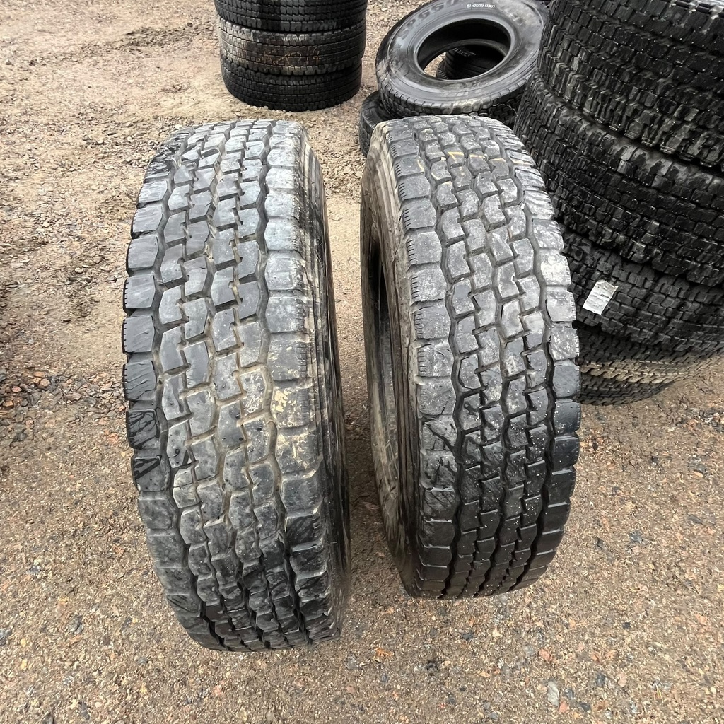 9.00R20 14PR DUNLOP SP660 Siirtoajettu KA-rengas All-positon DOT-10-19k