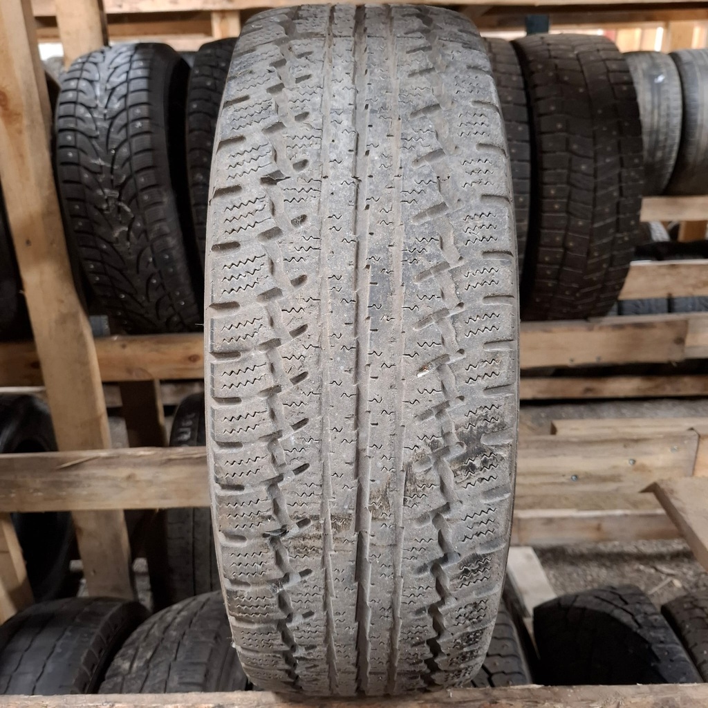 205/65R16C 107/105T Continental VancoWinter Käytetty kitkarengas 5mm DOT-07