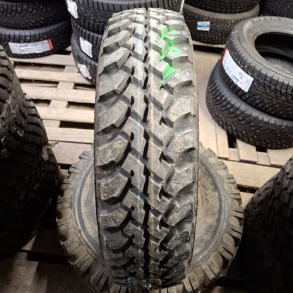 235/85R16 120/116Q Bridgestone Dueler M/T Käytetty kesärengas 11mm DOT-13