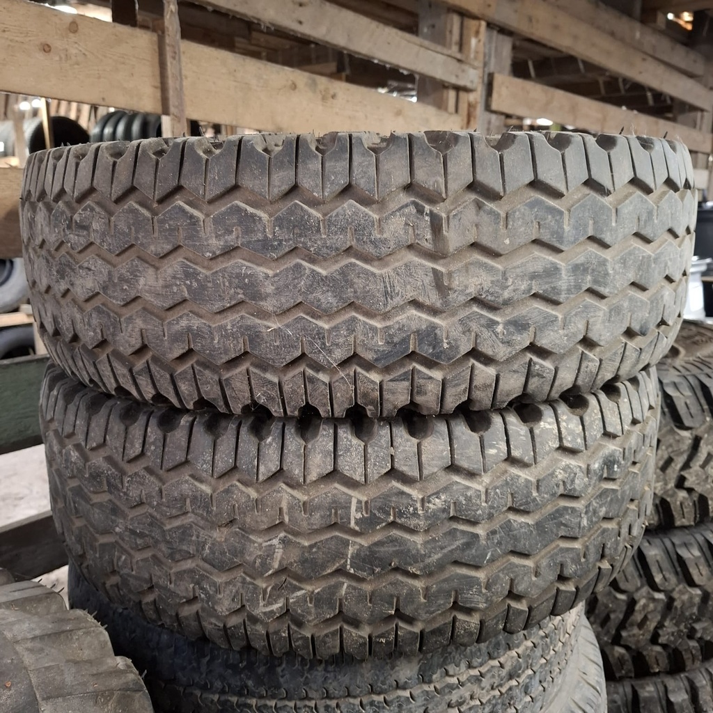 31x10.50-17LT 106S Mickey Thompson Baja Belted HP Käytetty rengas 5mm DOT-97