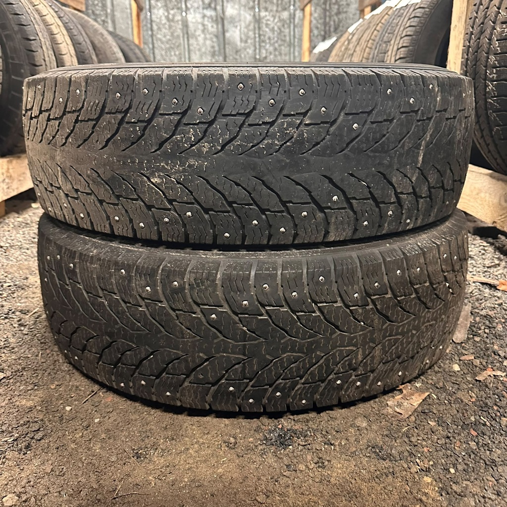 205/75R16C 113/111R Nokian Hakkapeliitta C4 Käytetty nastarengas 5,5mm DOT-22