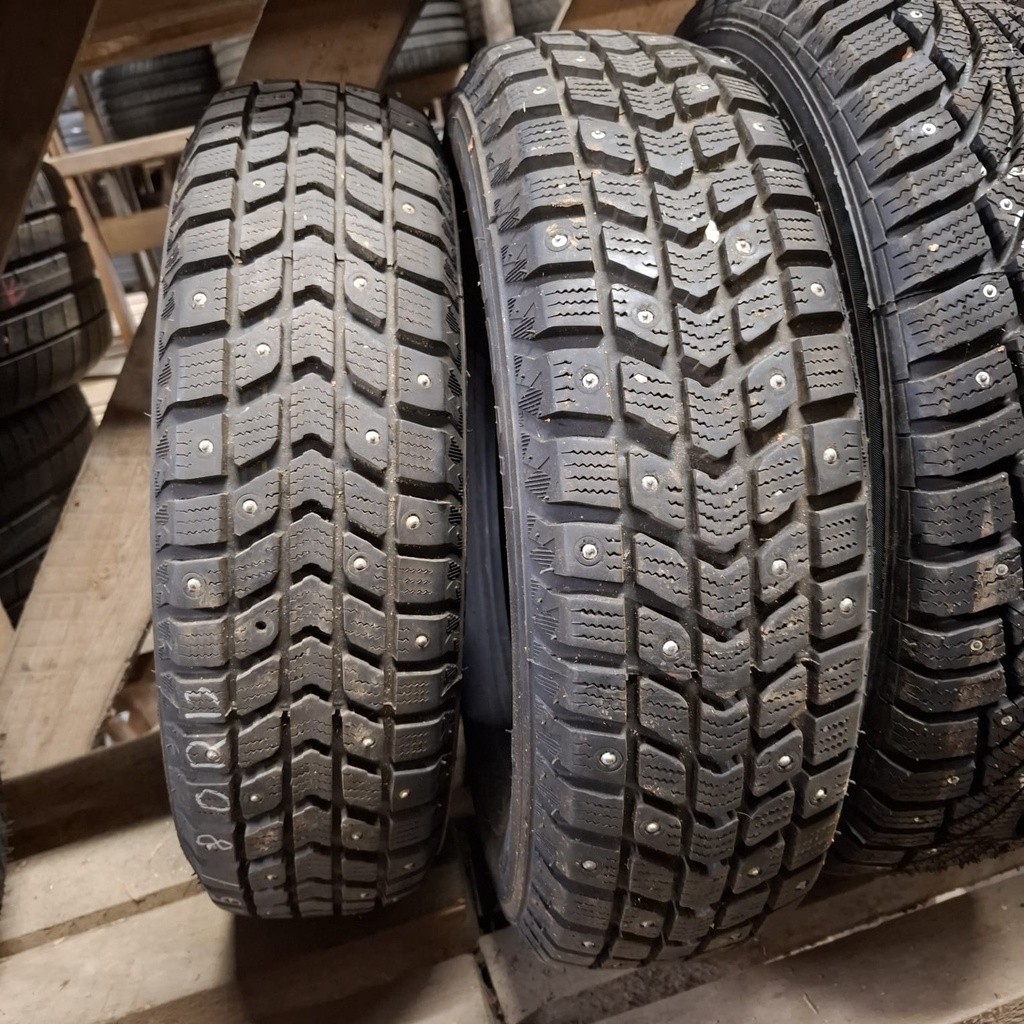 165/80R13 83Q Dayton DW700 Käytetty nastarengas 8mm DOT-07