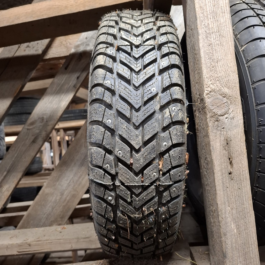 175/70R13 82T Stunner STwinter 201 Käytetty nastarengas Ajamaton DOT-04
