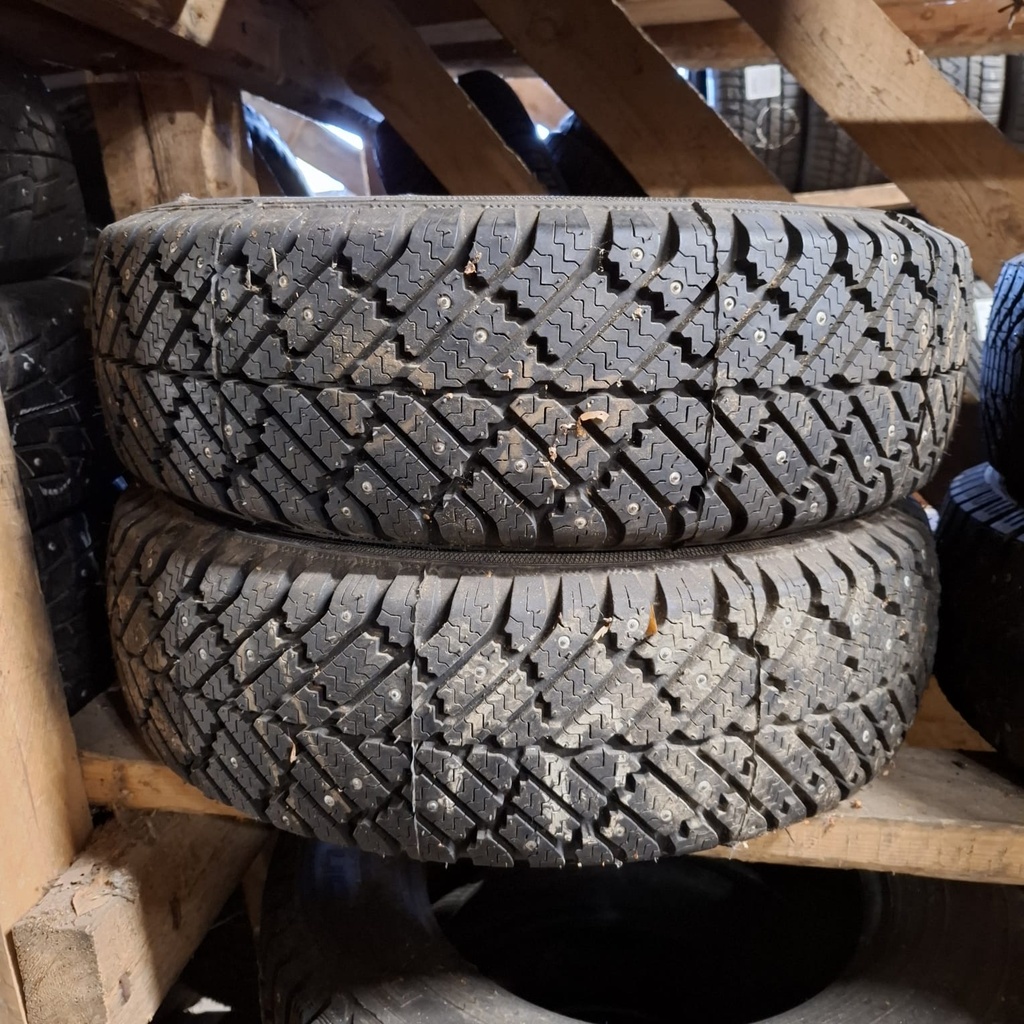 185/70R14 88Q Kelly Wintermark 400 Käytetty nastarengas Ajamaton DOT-01